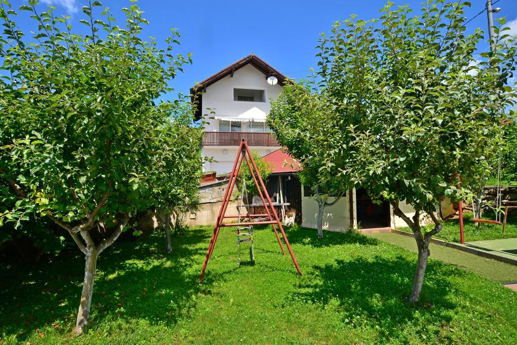 Apartment Bastaja Slunj Exterior photo